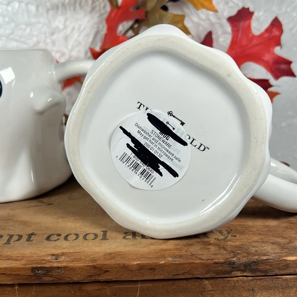 Ghost Mugs Threshold Grinning Ghost 10oz Mugs Set of 2 NWT  Halloween Drink Cup - Picture 11 of 13